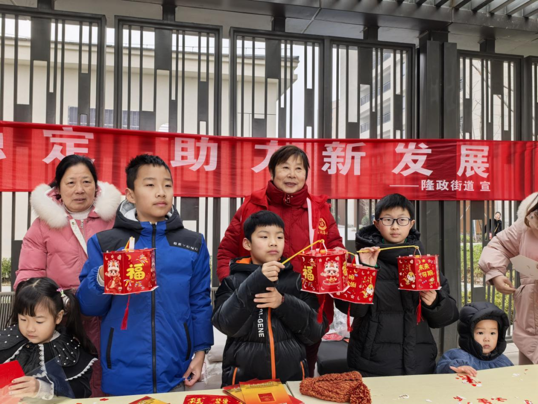 欢聚做灯笼 最是元宵时