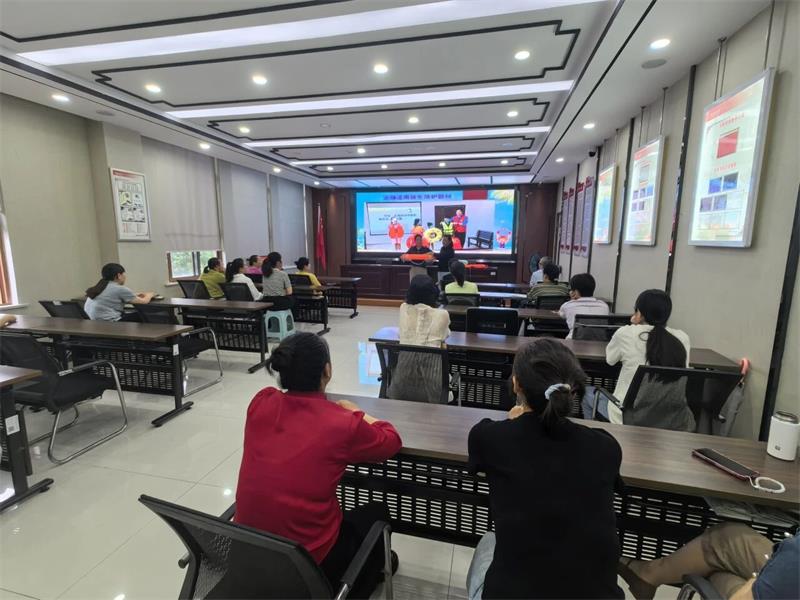 “向阳花开” 护成长，“好妈妈公益课堂” 解锁暑期家庭育儿新方案！